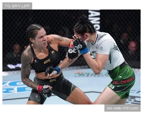 “母狮”阿曼达-努涅斯开启柔术导师新角色，现身业余赛事指导